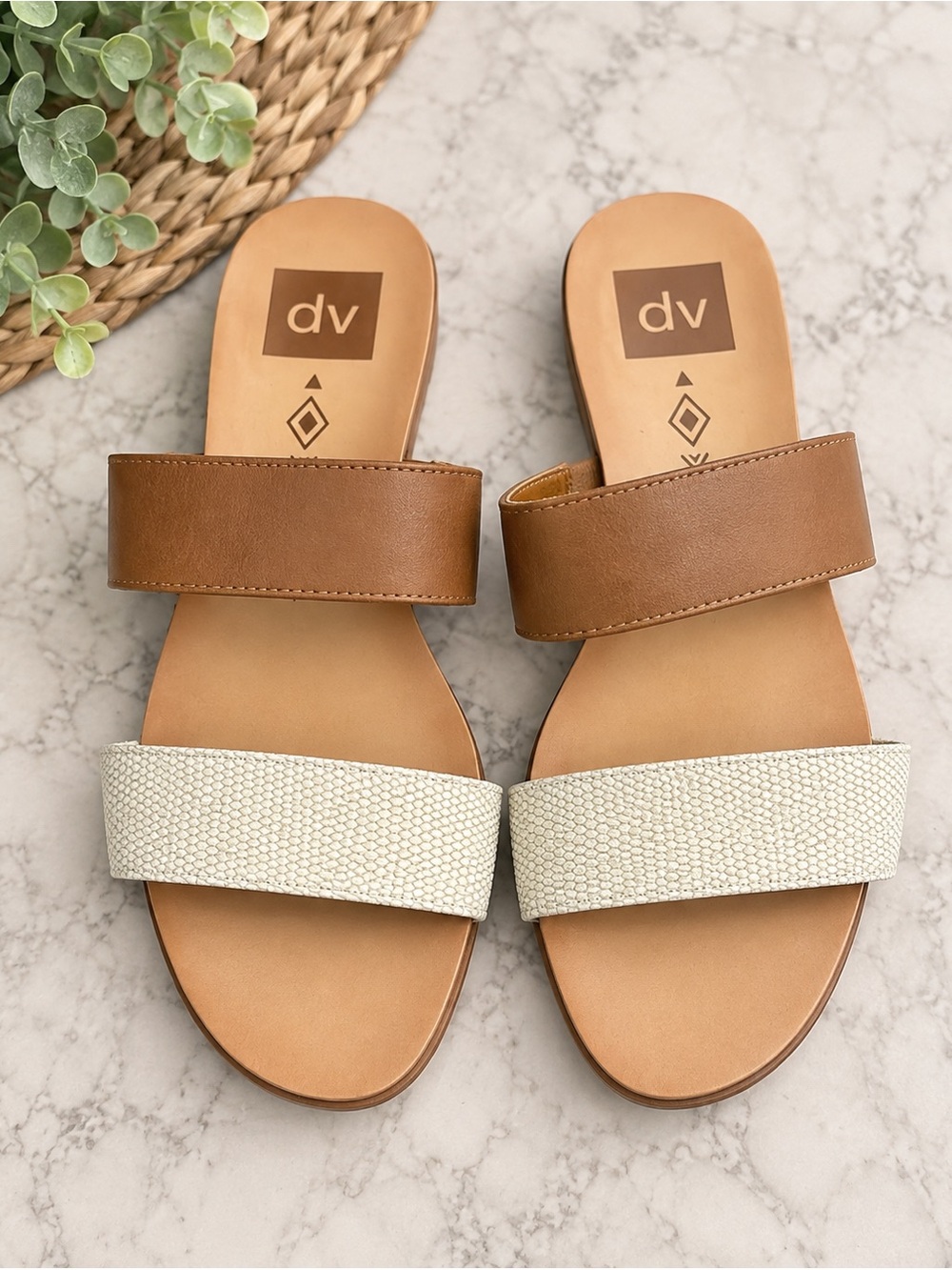 Dv tan sandals s